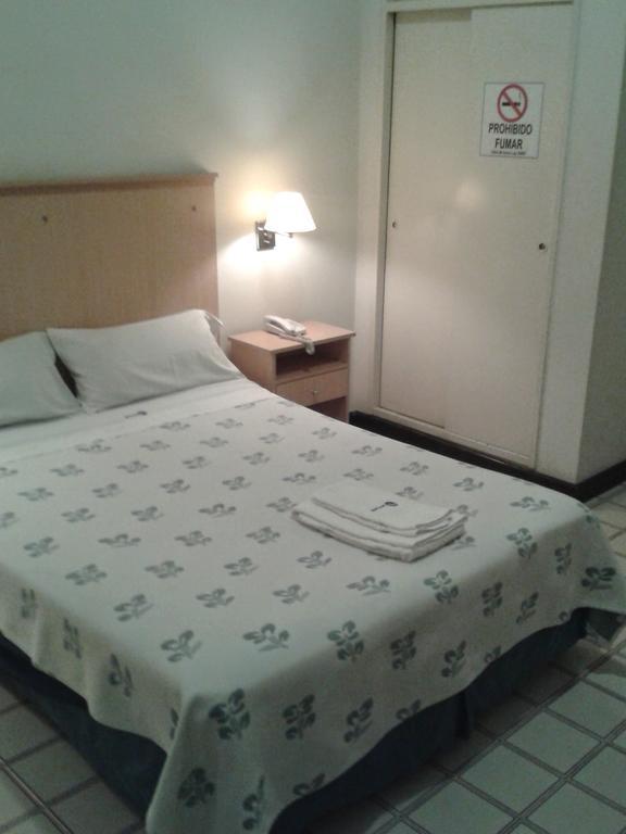 Mari Plaza Hotel Buenos Aires Exteriér fotografie